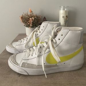 Nike Blazer mid ‘77 Highlighter yellow